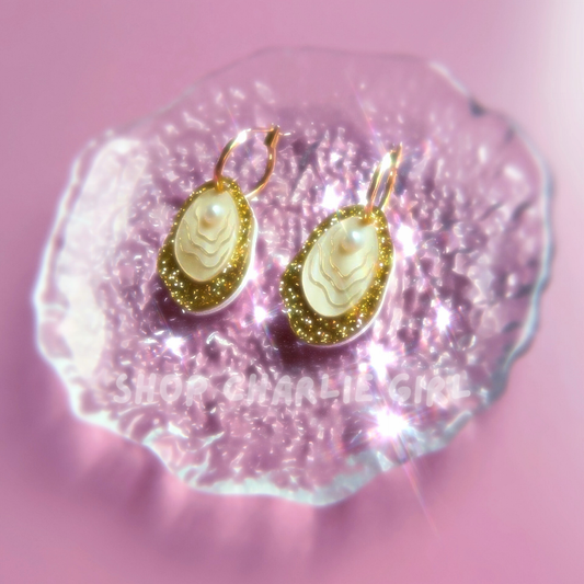 Dainty Golden Oyster Hoop Earrings