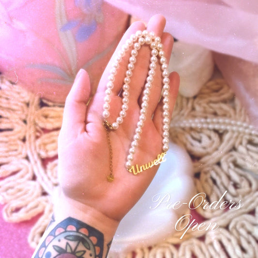 Unwell Pearl Necklace - Gold