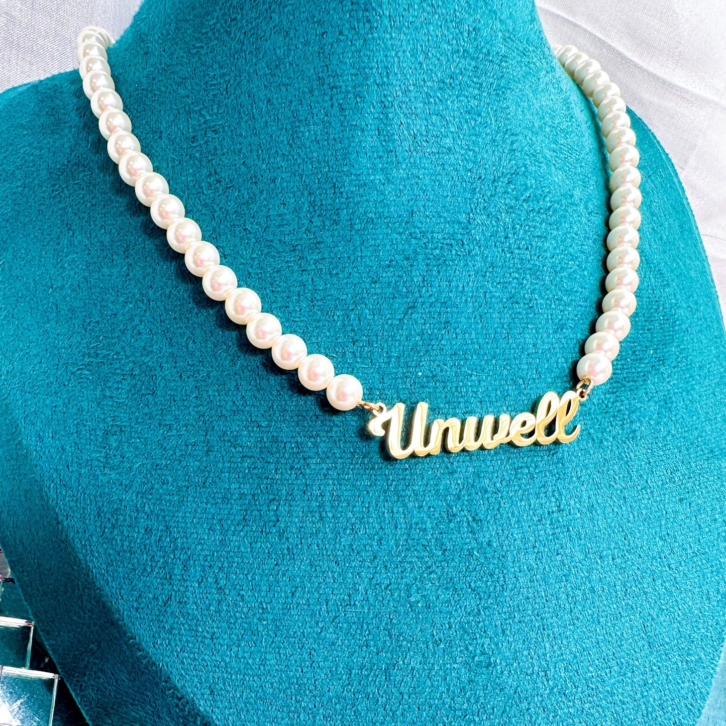 Unwell Pearl Necklace - Gold