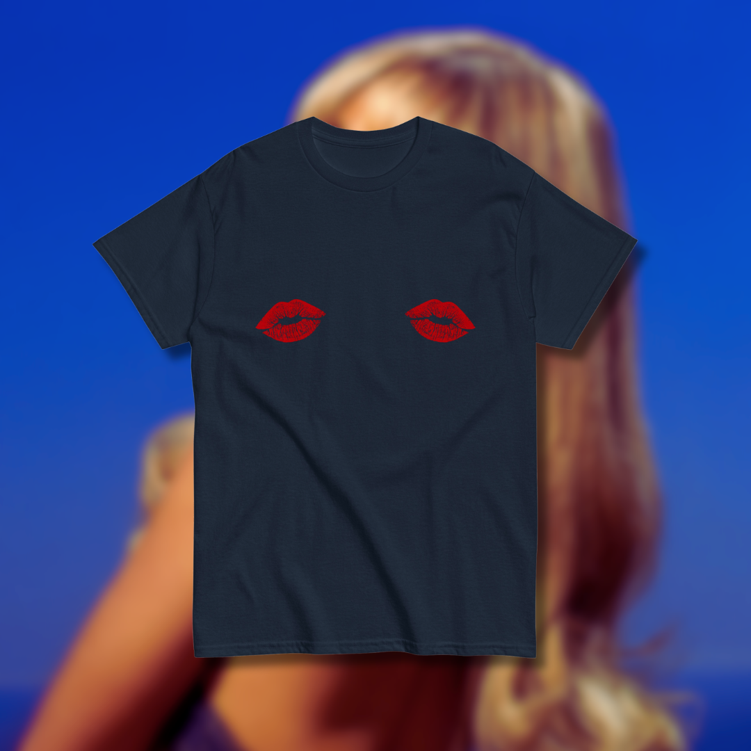 Sabrina Kiss Tee